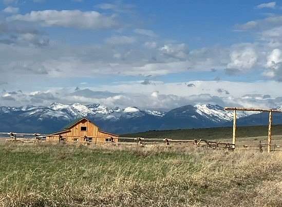 19 Acres of Land with Home for Sale in Stevensville, Montana