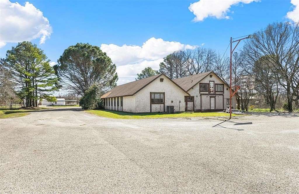 1.28 Acres of Commercial Land for Sale in Cleburne, Texas