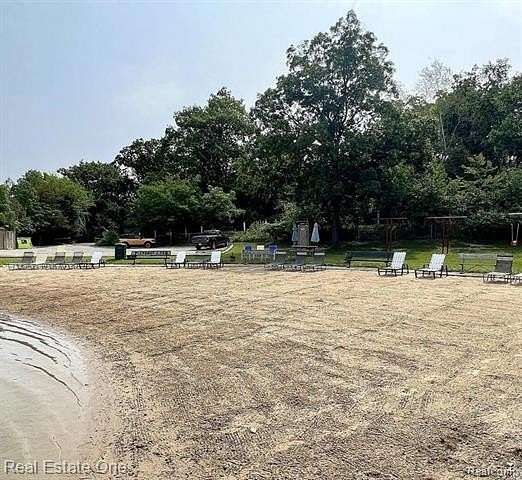 0.42 Acres of Residential Land for Sale in West Bloomfield, Michigan