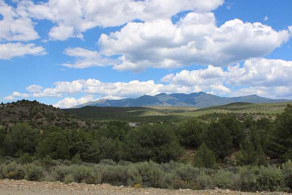 10 Acres of Residential Land for Sale in Arroyo Hondo, New Mexico