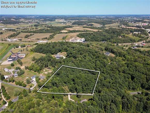 3.474 Acres of Residential Land for Auction in Walnut Creek, Ohio