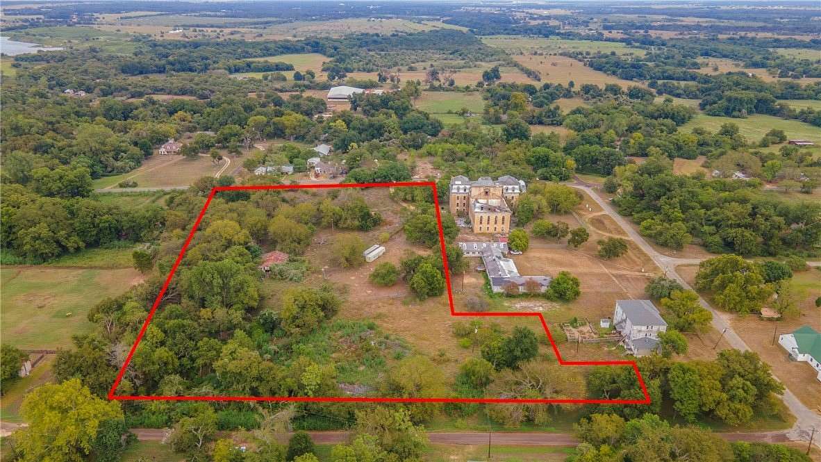 7 Acres of Residential Land for Sale in Tehuacana, Texas