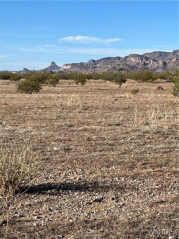 1.25 Acres of Residential Land for Sale in Golden Valley, Arizona