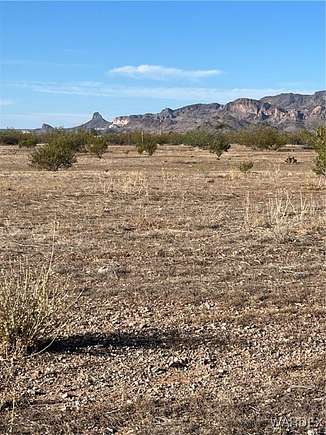 1.25 Acres of Land for Sale in Golden Valley, Arizona