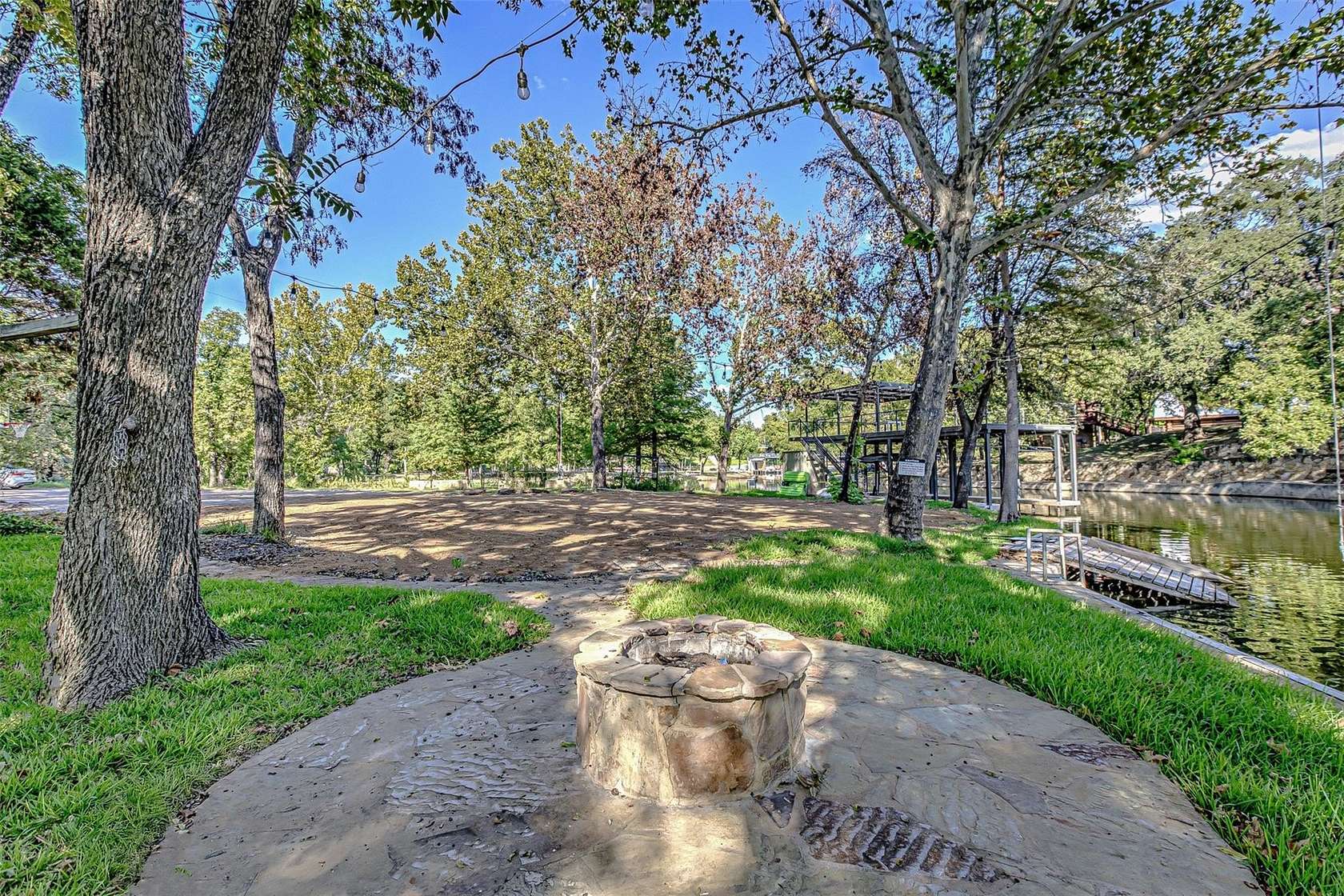 0.2 Acres of Residential Land for Sale in Kingsland, Texas