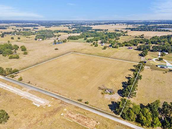 10 Acres of Agricultural Land for Sale in La Russell, Missouri