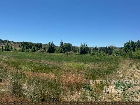 2.628 Acres of Residential Land for Sale in Buhl, Idaho