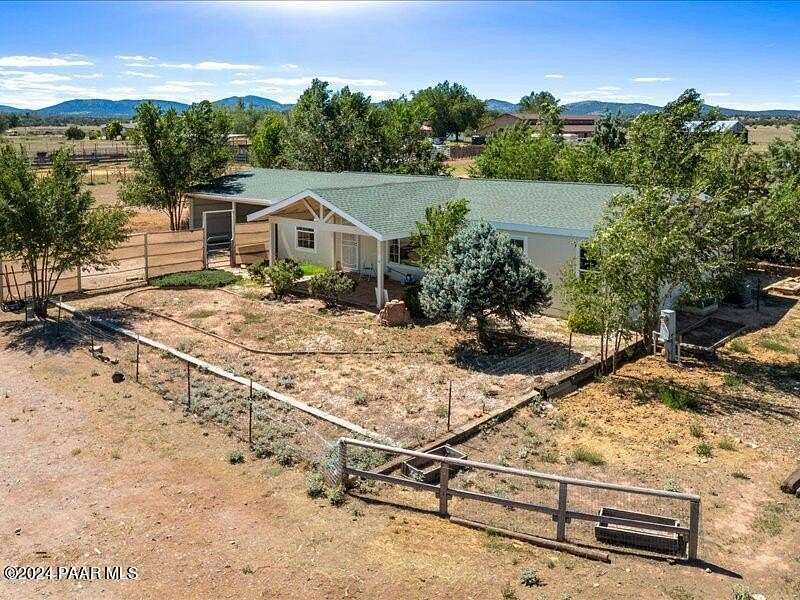 4.15 Acres of Residential Land with Home for Sale in Paulden, Arizona