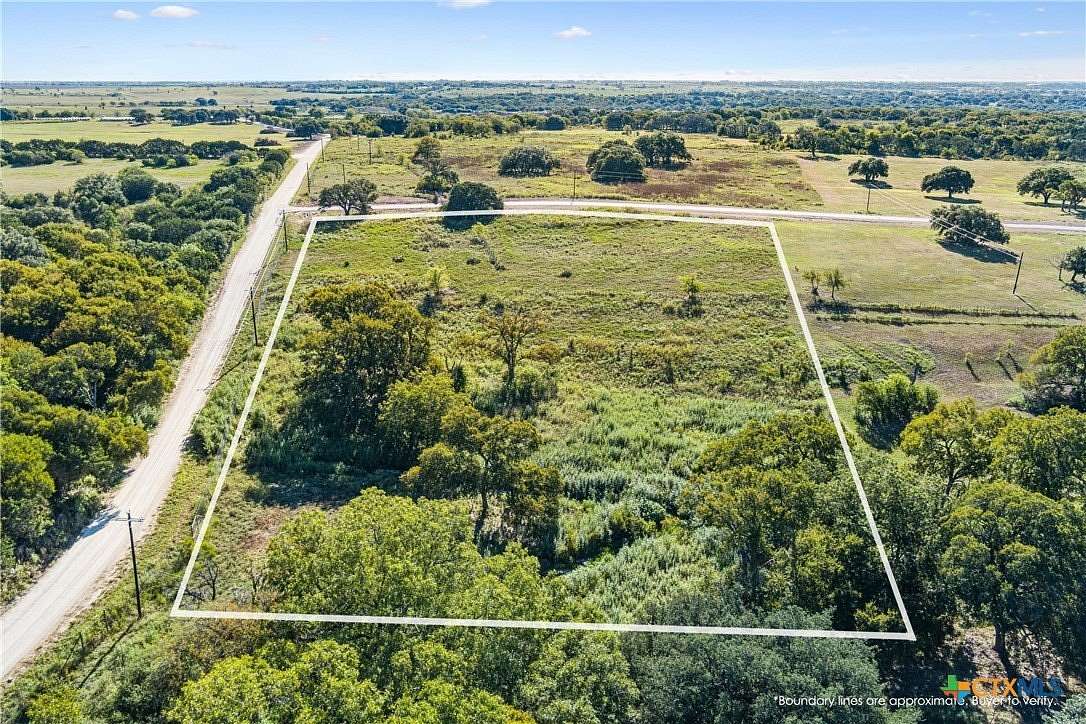 5.001 Acres of Residential Land for Sale in Oglesby, Texas