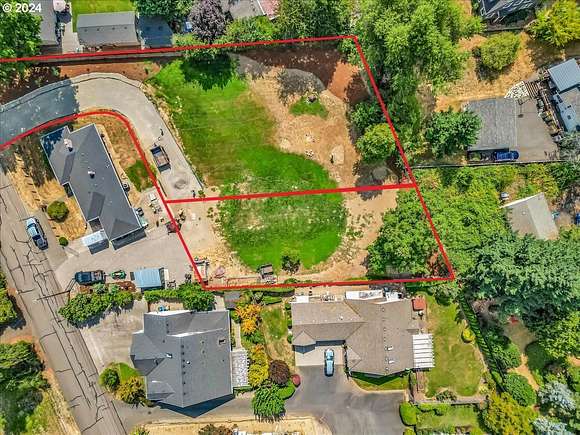 0.46 Acres of Residential Land for Sale in Milwaukie, Oregon