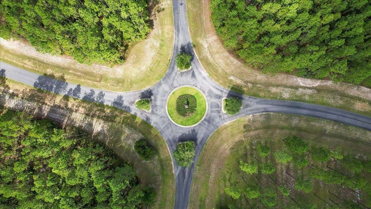 8 Acres of Land for Sale in Tallahassee, Florida