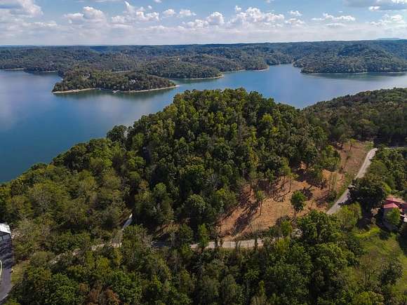 1.5 Acres of Residential Land for Sale in Silver Point, Tennessee