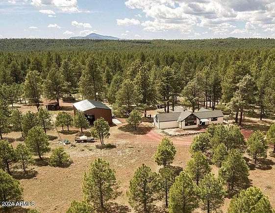 9.44 Acres of Residential Land with Home for Sale in Parks, Arizona