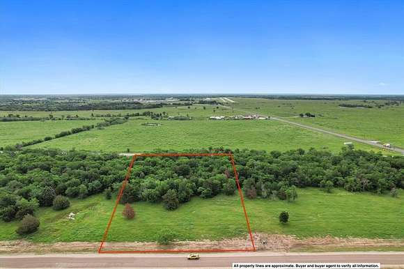 2.59 Acres of Residential Land for Sale in Corsicana, Texas