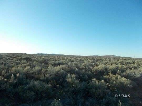 19.53 Acres of Land for Sale in Christmas Valley, Oregon