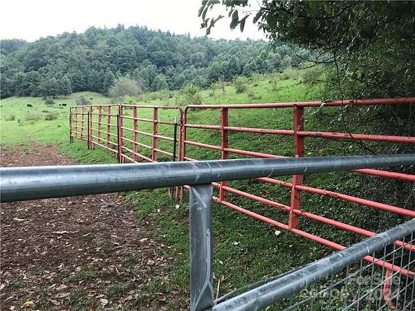 16.2 Acres of Land for Sale in Waynesville, North Carolina