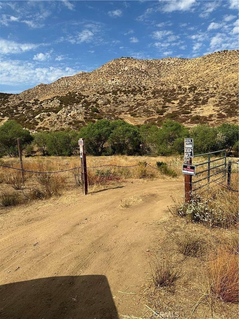 16.68 Acres of Land for Sale in Hemet, California