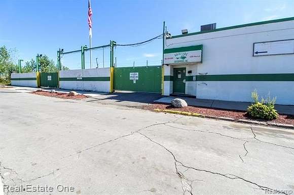 2.85 Acres of Improved Mixed-Use Land for Sale in Detroit, Michigan