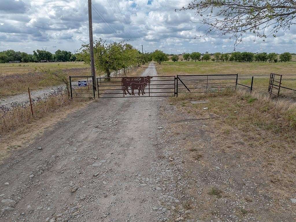20 Acres of Land for Sale in Sanger, Texas