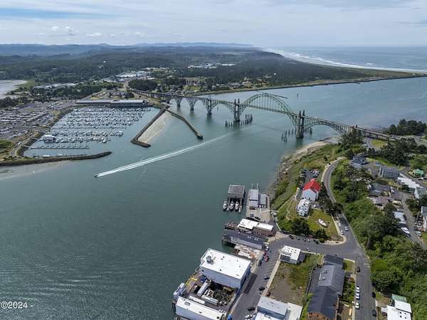 0.14 Acres of Commercial Land for Sale in Newport, Oregon
