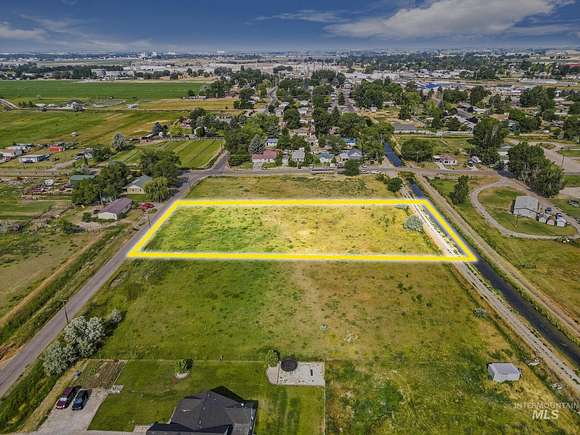 1.61 Acres of Residential Land for Sale in Heyburn, Idaho