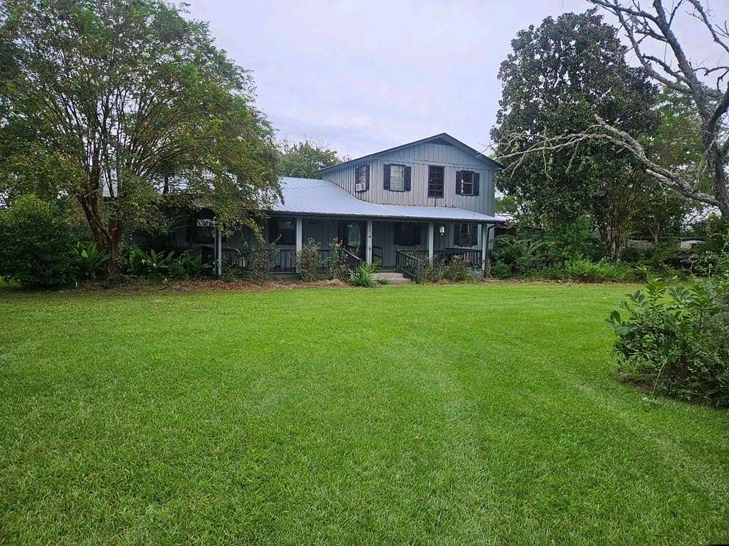 11.64 Acres of Land with Home for Sale in Nashville, Georgia