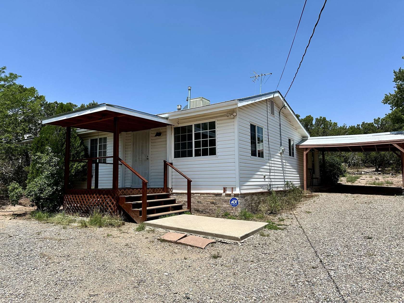 9.48 Acres of Residential Land with Home for Sale in Tijeras, New Mexico