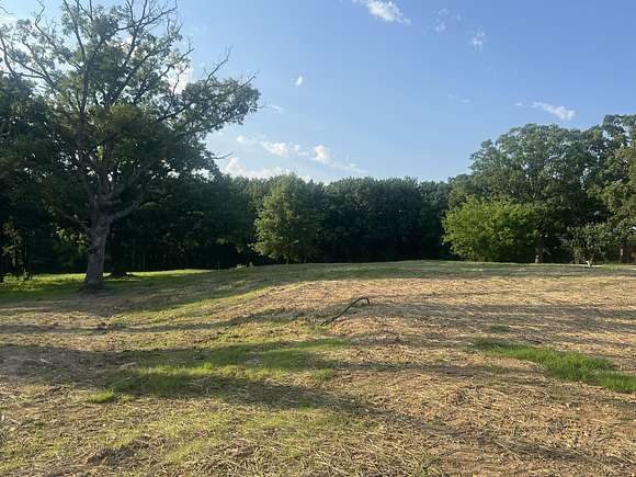 1.67 Acres of Land for Sale in Belle, Missouri