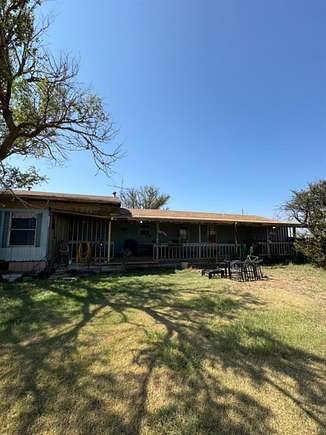 6.052 Acres of Residential Land with Home for Sale in Plainview, Texas