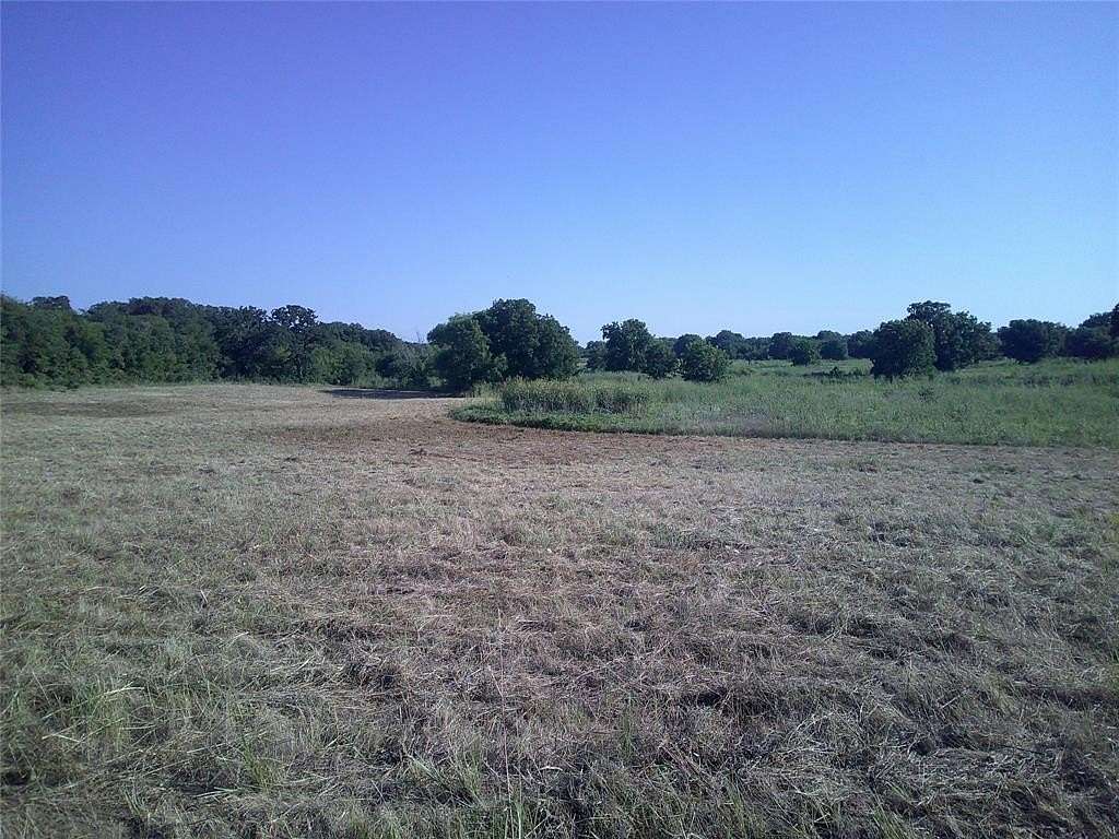 11 Acres of Land for Sale in Bowie, Texas