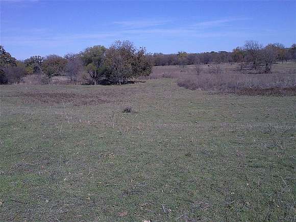 11 Acres of Land for Sale in Bowie, Texas