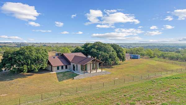 305 Acres of Agricultural Land with Home for Sale in Dublin, Texas