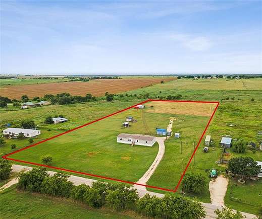 6 Acres of Residential Land with Home for Sale in Grandview, Texas