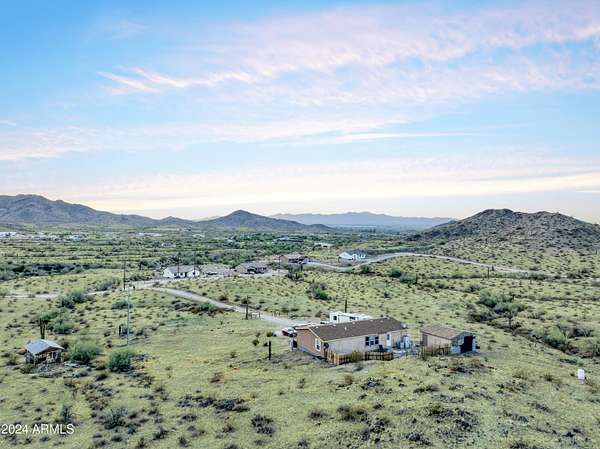 1.25 Acres of Residential Land for Sale in Goodyear, Arizona