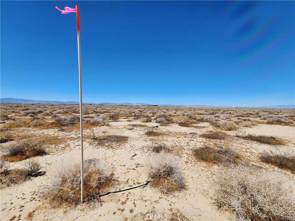 2.633 Acres of Residential Land for Sale in Lancaster, California