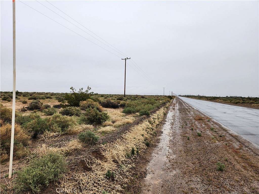 3.91 Acres of Residential Land for Sale in Newberry Springs, California