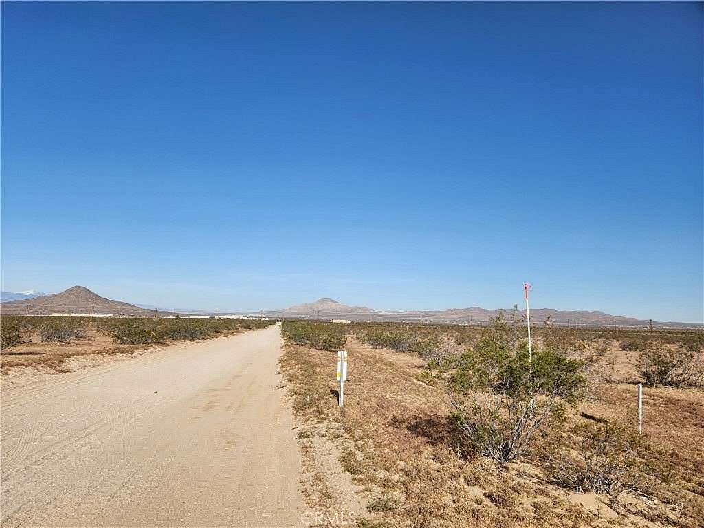 19.39 Acres of Commercial Land for Sale in Apple Valley, California