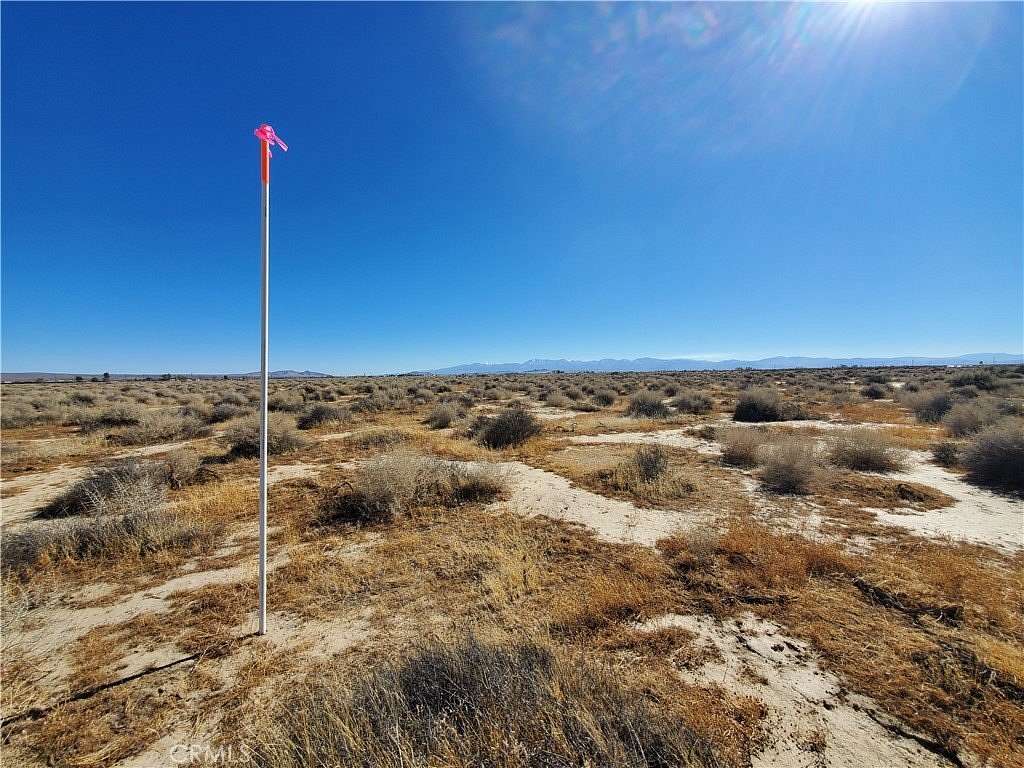 1.293 Acres of Residential Land for Sale in Lancaster, California