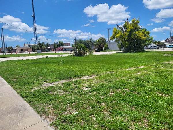 0.6 Acres of Mixed-Use Land for Sale in Arcadia, Florida