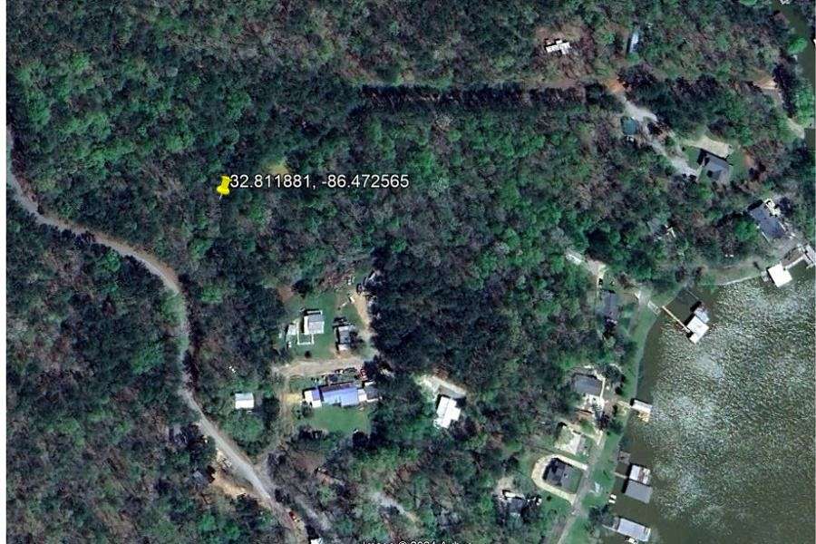 1.01 Acres of Residential Land for Sale in Clanton, Alabama