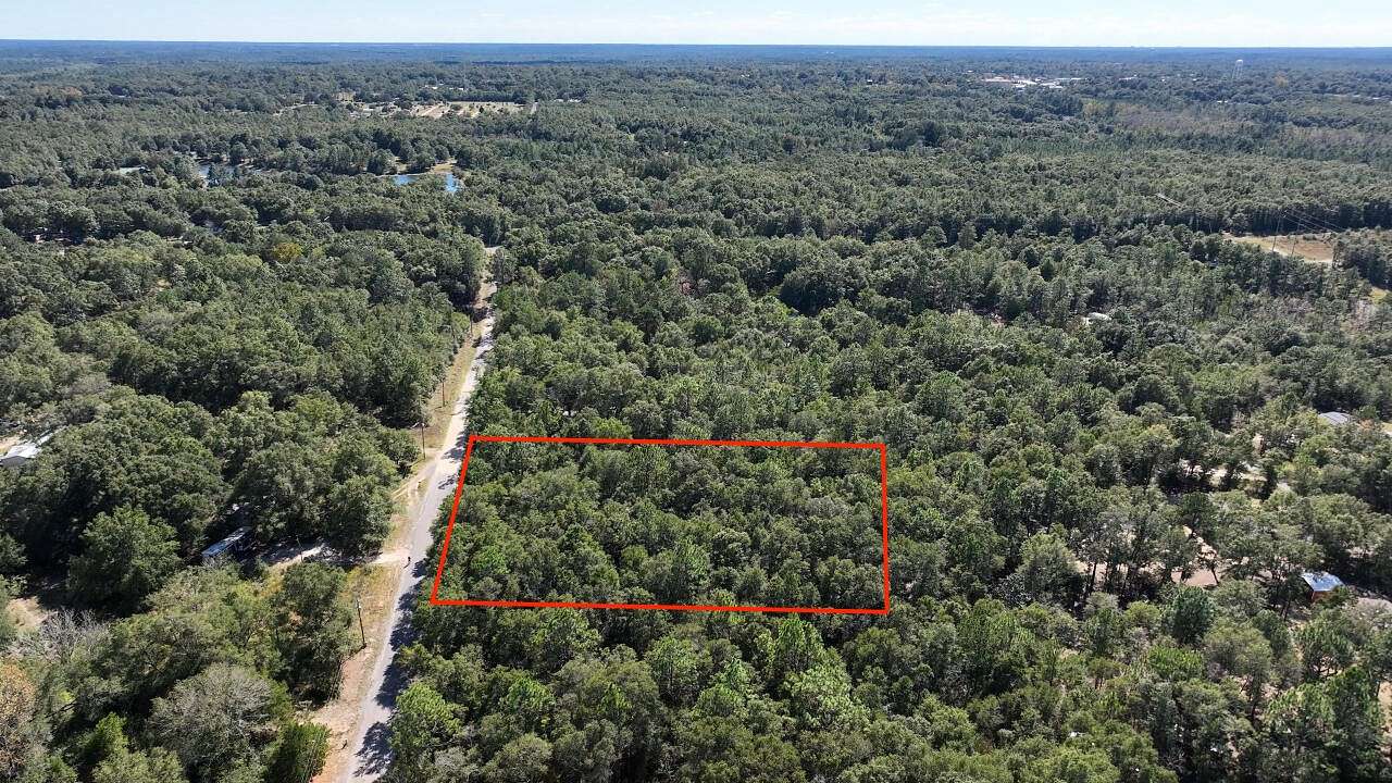 1 Acre of Residential Land for Sale in DeFuniak Springs, Florida