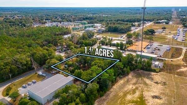 1.47 Acres of Commercial Land for Sale in Crestview, Florida