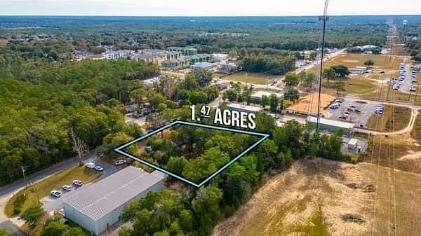 1.47 Acres of Residential Land for Sale in Crestview, Florida
