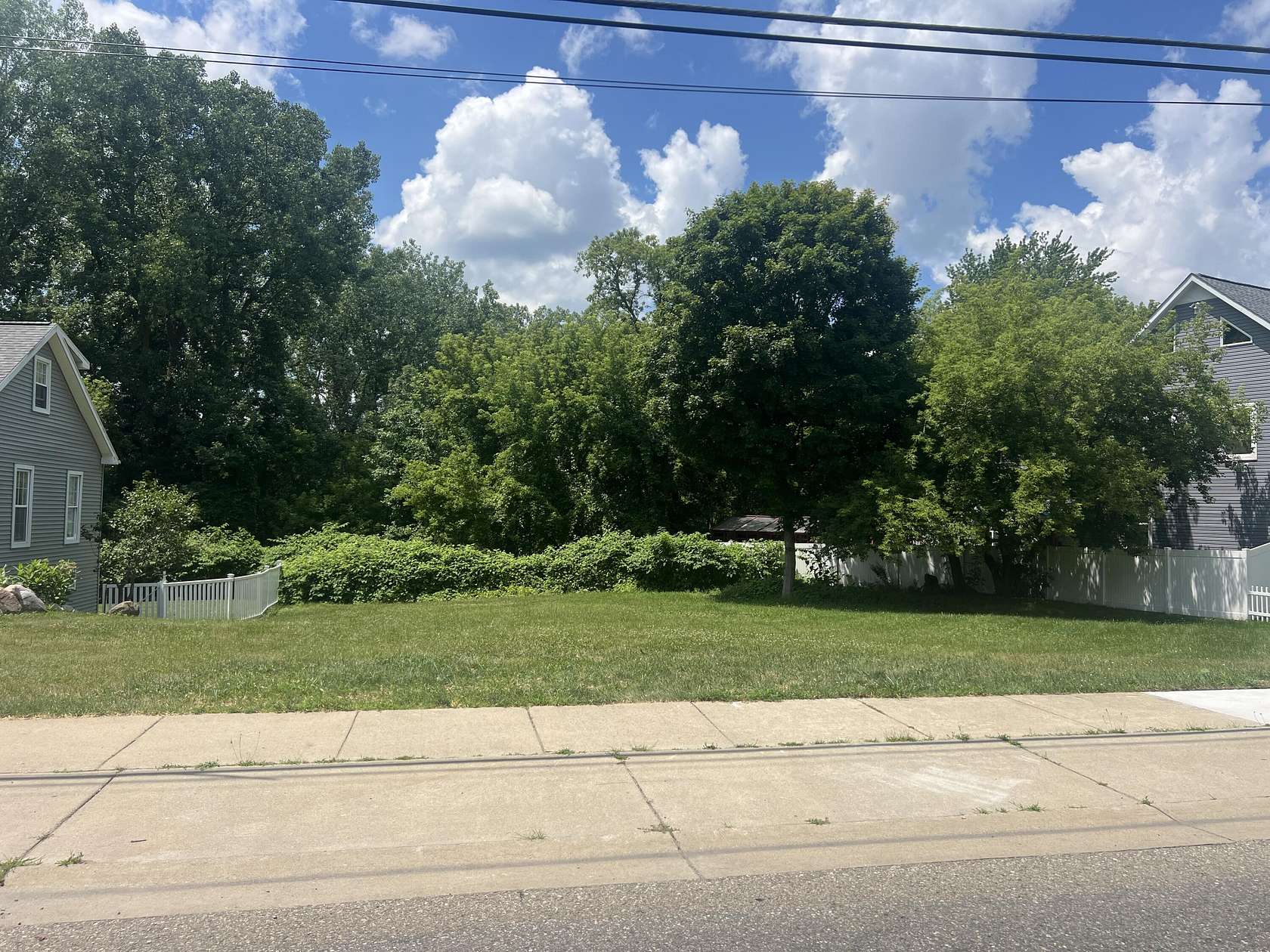 0.21 Acres of Residential Land for Sale in Fenton, Michigan