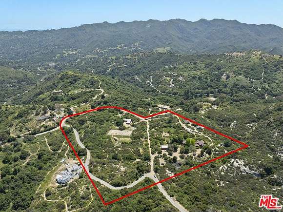 16.046 Acres of Land with Home for Sale in Topanga, California