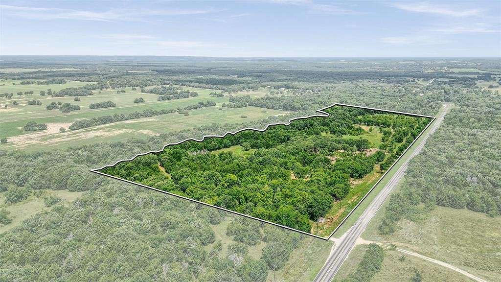 37.38 Acres of Agricultural Land for Sale in Whitesboro, Texas