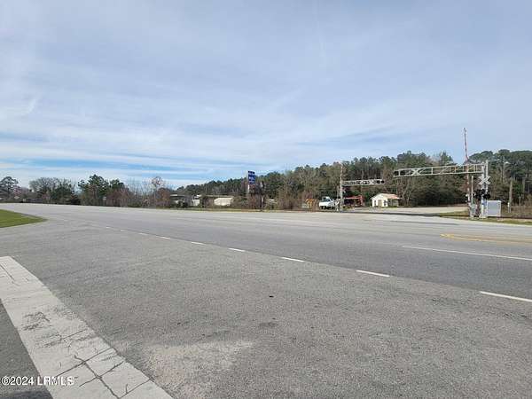13 Acres of Commercial Land for Sale in Yemassee, South Carolina