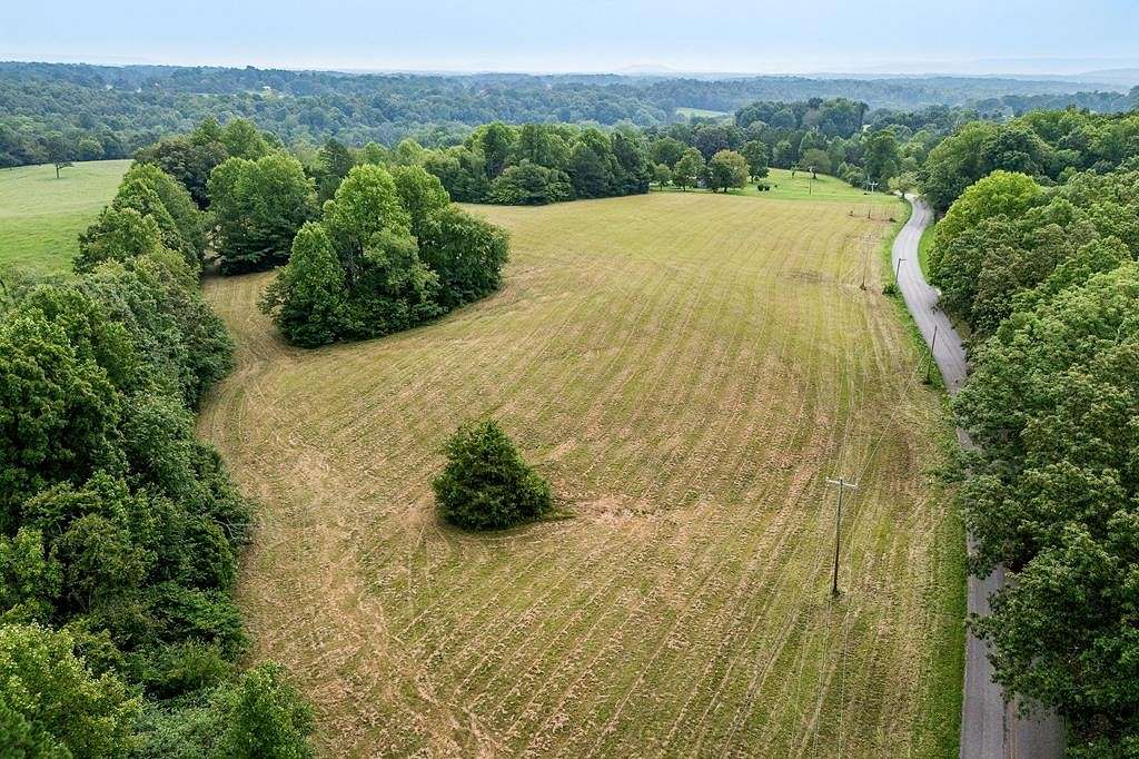 0.82 Acres of Residential Land for Sale in McMinnville, Tennessee