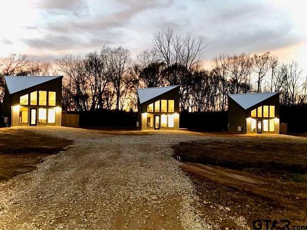 12.4 Acres of Land with Home for Sale in Tyler, Texas