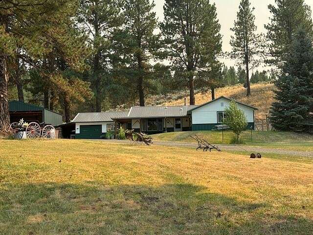 2.5 Acres of Residential Land with Home for Sale in Seneca, Oregon